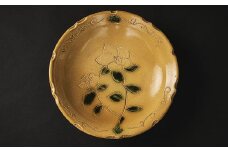 手描きの花と淡黄色が可憐な日展入選作家の「黄瀬戸輪花鉢」【1403555】