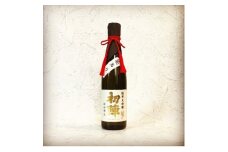 初陣・純米大吟醸袋絞り720ml(化粧箱入り)【1629629】