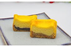 製餡所がつくるベイクドあんチーズケーキ 赤・白 2本セット 【口溶け あんこ ケーキ スイーツ チーズケーキ クリームチーズ 生クリーム てんさい糖 お菓子 岡山県 倉敷市 人気 おすすめ】