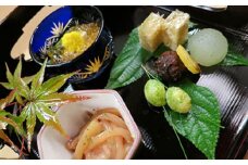 ★ミシュランガイド一つ星割烹「極上ランチ」ペア招待券【広島県尾道市 広島県 尾道市 広島 尾道 ふるさと 納税 支援 ランチ お食事 御食事 食事 ランチ招待券 招待券 ペア招待券 ミシュラン 割烹 和食 レストラン チケット ペアチケット 2人 ペア グルメ】