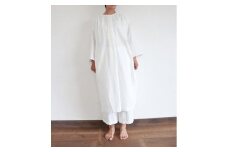 パジャマワンピース　柄：白【寝巻 オーガニック 肌に優しい ガーゼ ホワイト 国産 おすすめ 広島県 尾道市】