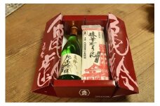 亀齢酒造「純米吟醸吟仕込」と「醸華町うどん（乾麺）」詰め合わせ