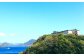 海に囲まれた大崎上島の、南の岬の丘の上。瀬戸内の多島美を目の前に望む絶好のロケーションに『ホテル清風館』はあります。