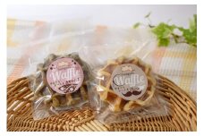 周南市鹿野産小麦と鹿野和紅茶を使用した　やまぐちワッフル詰合せ（プレーン・鹿野和紅茶各10個）