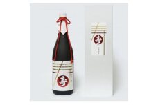 寿　純米大吟醸（箱付き）1800ml