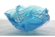 ＜ガラス作家 池本美和＞花入れ「Water Moon」No2 水色 吹きガラス 硝子 ガラス 花器 花瓶 池本美和 贈り物 ギフト F6L-510