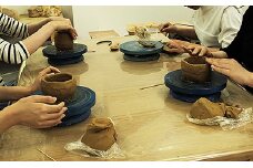 大谷焼手びねり作陶体験 2名分（矢野陶苑）