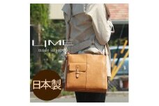LIME（ライム）　ヌメ革スクエア型ショルダーバッグ　マスタード