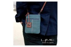 LIME（ライム）　ヌメ革ミニショルダーバッグ　ブルー