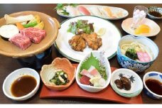 中津万象園入園・丸亀美術館入館・懐風亭「京極御膳」セット（ペアチケット）