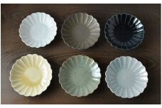 砥部焼 菊型皿セット（直径約17cm×2枚） 紺 【 ふるさと納税 人気 おすすめ ランキング 食器 皿 お皿 砥部焼 おさら 陶芸 和食 洋食 手作り おしゃれ かわいい 愛媛県 伊方町 送料無料 】 IKTS011-3