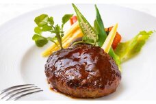 土佐あかうし100％ハンバーグステーキ（自家製ソース２種）１５０ｇ×２個