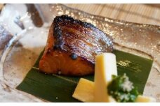 ここにしかない。室戸海洋深層水で育った希少高級食材サツキマス　約５００ｇ