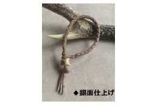  鹿革ブレスレット 【植物タンニンなめし革使用】【Mサイズ：銀面仕上げ】