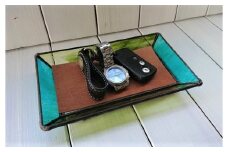 ステンドグラスのトレーC（鹿革のシート付）小物入れ アクセサリートレー トレイ レザー シカ革 革小物 ディスプレイインテリア 卓上 おしゃれ 雑貨 グラス ガラス【R00665】