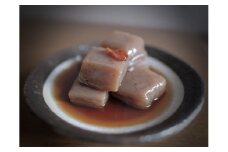 秋葉の里の「ピリカラこんにゃく」（５袋入り）