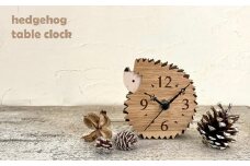 ハリネズミの置き時計 木工品 コンパクト uｍ 木工房ゆうむ インテリア グッズ 置く 木の時計 連続秒針 スイープセコンド