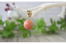【高知県大月町産】　ピンク珊瑚の丸玉ペンダント