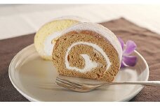 たっぷり地鶏卵のロールケーキ2本セット