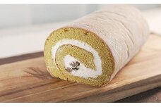 たっぷり地鶏卵のロールケーキ（緑茶）