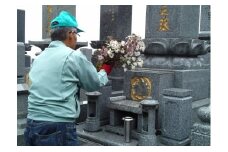 お墓の清掃サービス