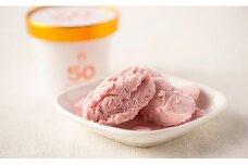 武下さんちのあまおうジェラート 56％＆50％ 2色 12カップギフト 濃厚なのに後味さっぱり！ ご家族5、6名様向け【あまおう 食品 あまおう フルーツ あまおう 果物 苺くだもの いちご 食品 イチゴ 人気 あまおう ジェラート おすすめ 送料無料 福岡県 大川市 AA056】