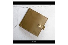 maf pinto (マフ ピント) 二つ折り財布 スナップボタン付き オリーブ レザー 本革 日本製
