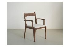 ダイニングチェア　BASIL　肘付　ウォールナット無垢　大川家具　大川市