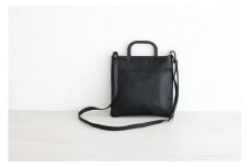 BE-014　大人のサコッシュ 2wayレザーショルダーバッグ Square/L 大きいサイズ（ブラック）