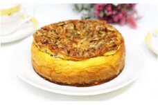【低糖質】手作りごろごろナッツ・ベイクドチーズケーキ