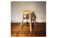 四方転びのスツール（紅松材）/　丸椅子　スタッキング　伝統工法　無垢材【GOOD WOOD WORKS】_HA0716