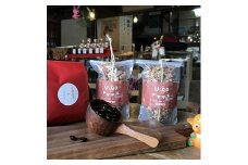 「ハナウタコーヒー」の珈琲と「Uiqo」のグラノーラのコラボセット【ハナウタコーヒー】_HA1141