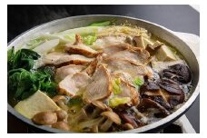 奥様もうっとり♪平飼い鶏の濃厚白濁スープ博多水炊き（4～5人前）[F4286]