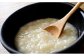 塩麹の旨みと玉ねぎの甘みにこだわり、化学調味料を使わず仕上げています。