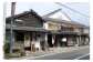 築100年を越える風情ある酒蔵。母屋は国登録の有形文化財