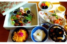 【完全予約制】お食事券「日本料理 保名」和懐石ランチセット 2名様分【保名】佐賀県 有田町 有田焼 食事券 懐石 日本料理 ランチ F25-41