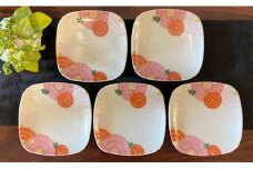 有田焼 錦銀菊花尽くし 正角銘々皿 5枚セット【丸兄商社】食器 器 うつわ 皿 小皿 取皿 角皿 縁起物 お正月 おせち ハレの日 銀彩 菊 華やか A40-401