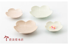 有田焼【其泉】紅白梅形皿（小中4枚セット）賞美堂本店 A30-405
