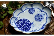 有田焼 染付 唐草 パスタ皿 カレー皿 No.1【ARITAYAKI-STORE】伝統染付 手描き サラダ 総菜 マルチ 磁器 繊細 美しい 技術 電子レンジ 唐草文様 伝統的文様 24cm 青と白 35000円 A35-223