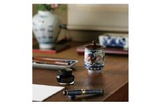 源右衛門窯 有田焼万年筆 染付章魚唐草濃 A1050-3
