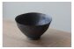 黒サビ絞りは鉱物を使用し、複雑な色合いとメタルチックな雰囲気が特徴的です。