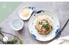 有田焼 青と白の可愛い食器 3点セット【まるぶん】食器 器 うつわ 磁器 陶磁器 皿 中皿 プレート 見込牡丹 小皿 しずく クローバー カップ フリーカップ マット 3点 セット ホワイト ブルー 食洗機対応 25000円 A25-608