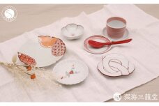 人気のアイテム 7点 セット / 赤絵 深海三龍堂 有田焼 和食器 結び 雪輪 菊 梅 手描き 縁起物 ハレの日 おもてなし 詰め合わせ A40-296