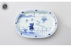 有田焼 しん窯 青花 後姿小判プレート【小島芳栄堂】食器 うつわ 器 手描き オーバル A18-103