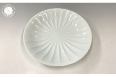 有田焼 白磁稜線皿（大）【中仙窯・中尾純作】食器 器 うつわ 皿 メインディッシュ 白磁 伝統工芸 作家 シンプル A75-59