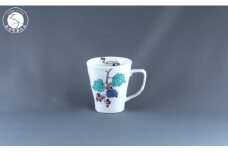 有田焼 マグカップ〈山ぶどう文〉【赤絵白磁硯処 雪月花】食器 器 うつわ 手描き 伝統工芸 ギフト 贈り物 45000円 A45-327