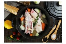 N-131 N３0Cさばきたて工場直送新鮮豚肉豚足（未加熱業務用）4ｋｇ さばきたて 工場直送 豚足 豚肉 お肉 肉 ブタ 豚 ぶた ポーク 厚い 新鮮 豚肉豚足 コラーゲン 業務用 冷蔵便 冷凍 人気 シャルキュティエ田嶋 太良町