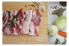 【希少部位！好評につき1〜2ヶ月待ち】さばきたて工場直送新鮮豚肉バラ軟骨 3.5kg さばきたて 工場直送 豚バラ軟骨 豚バラ 軟骨 ブタ肉 ぶた肉 お肉 豚 ブタ 肉 あばら骨 コラーゲン 新鮮 シャルキュティエ田嶋 冷蔵便 人気 太良町 N-132 N30D 
