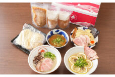【全3回定期便】とんこつラーメン 4食分  3種類 計12食 ／ ラーメン とんこつ レモンとんこつ つけ麺 生麺