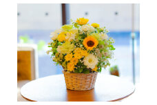 御供用 おまかせ フラワーアレンジメント ／ 大輪菊 小菊 各3本以上 白菊 キク 花 フラワー お供え 初盆 新盆 お彼岸 お悔やみ 法事 冷蔵 長崎県 長崎市